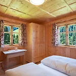 Berghaus Manuaf Chalet
