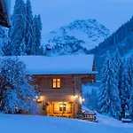 Berghaus Manuaf Chalet