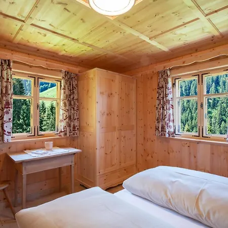Berghaus Manuaf Chalet