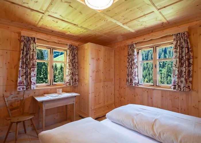 Berghaus Manuaf בקתה