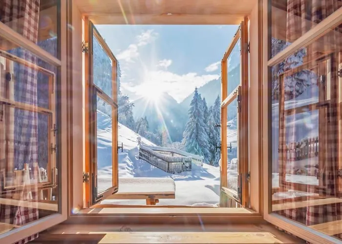 Berghaus Manuaf בקתה