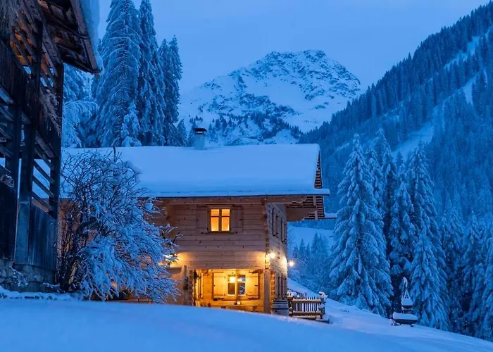 Berghaus Manuaf בקתה